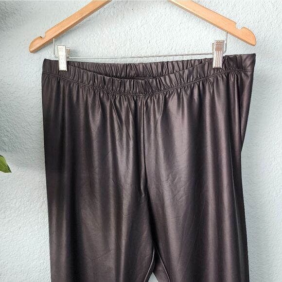 Torrid faux leather new with tags light leggins - Picture 7 of 10